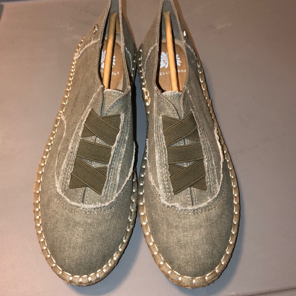 Yellow box shoes
